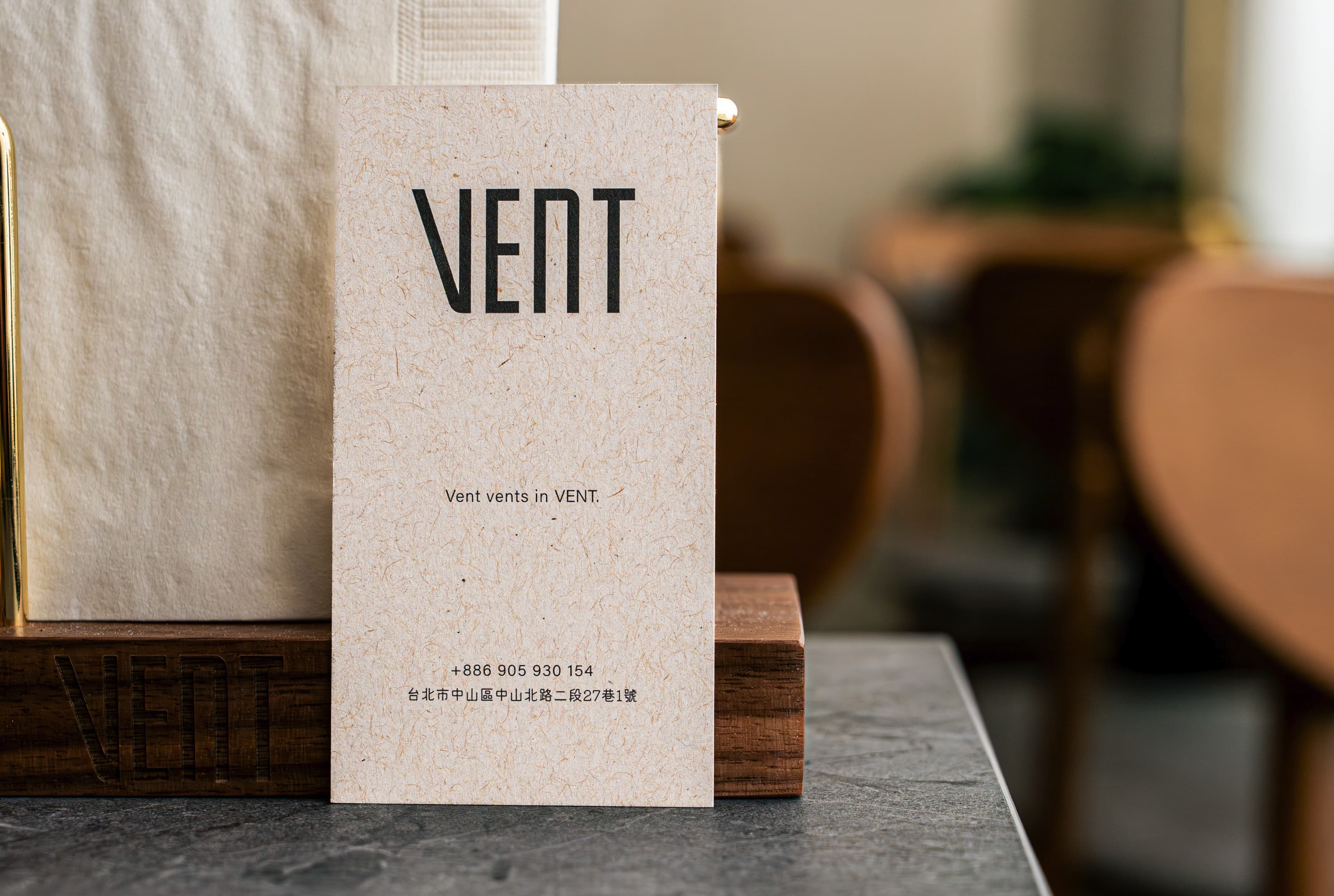 VENT 品牌紙卡：Vent vents in VENT.